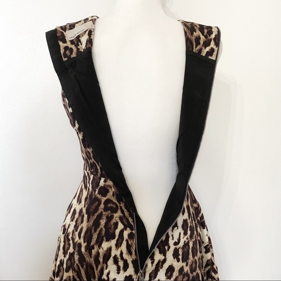 Karen MILLEN LEOPARD PRINT FIT & FLARE SLEEVELESS MIDI DRESS - 6 - Picture 5 of 9